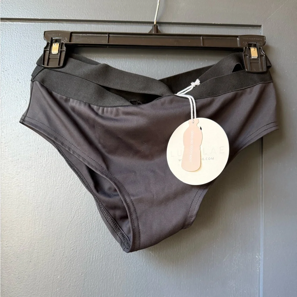 LUNALAE TARA LOW WAISTED BOTTOMS - RECYCLED BLACK US 6 NWT - Picture 5 of 8